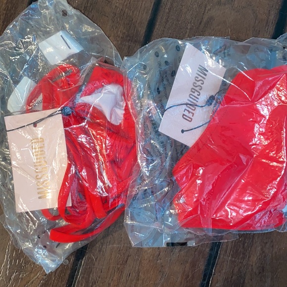 MissGuided Red Wrap Around Bikini Top Thong Set - Picture 8 of 9